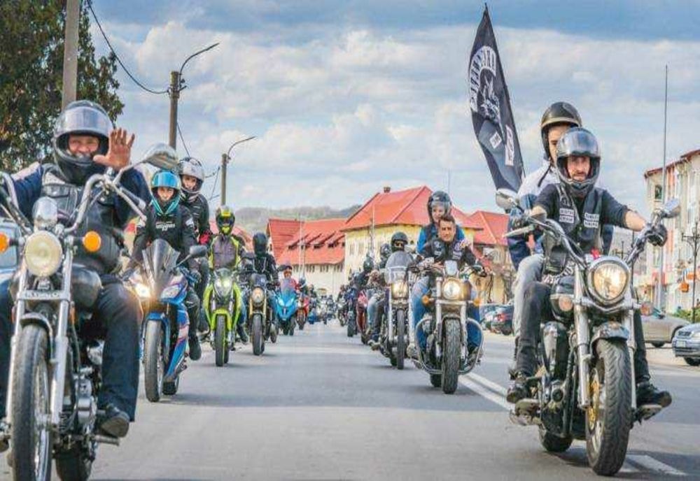 OMAGIU ADUS LUI NICU COVACI LA ARCHANGELS FEST TOPOLOVENI