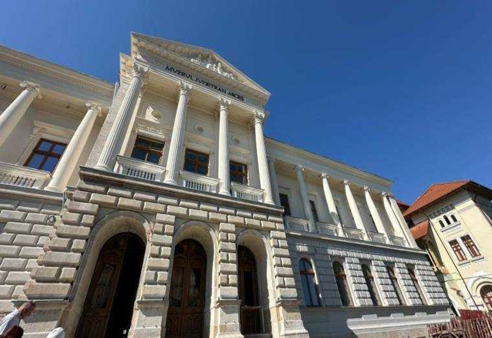 RESTAURAREA MUZEULUI JUDEȚEAN ARGEȘ ÎNTÂMPINĂ ÎNTÂRZIERI ȘI PROBLEME