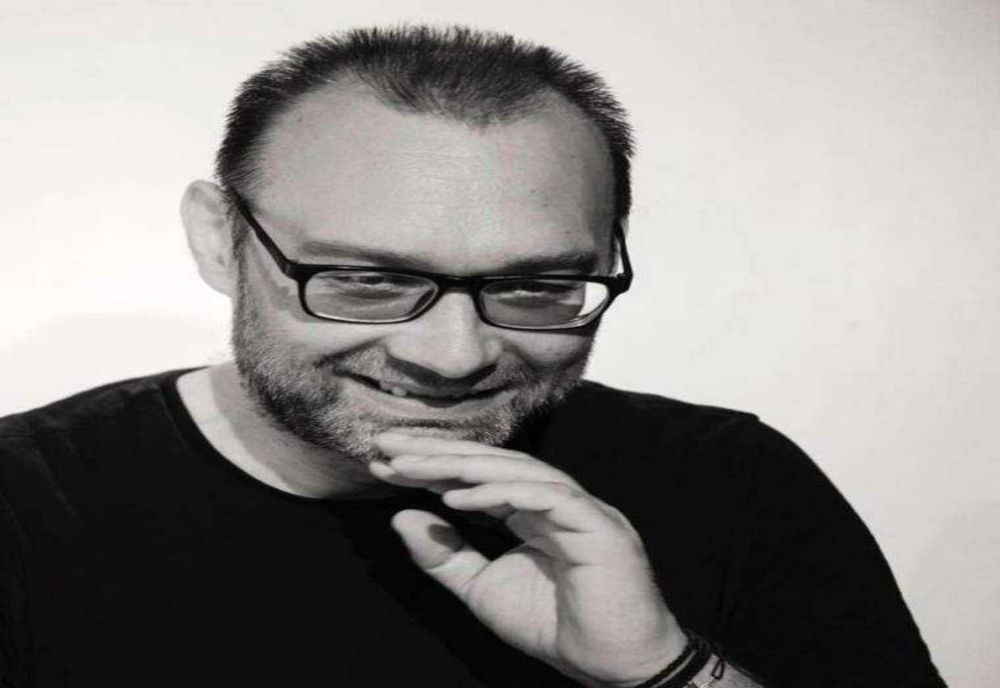 DECESUL REGIZORULUI BOGDAN BUDES: O PIERDERE PENTRU TEATRUL ROMÂNESC