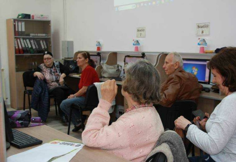 EDUCAȚIE DIGITALĂ PENTRU SENIORI ÎN ROMÂNIA