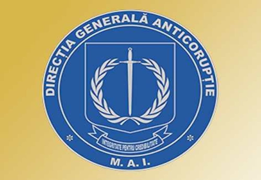 UN CONDUCĂTOR AUTO, PRINS ÎN FLAGRANT OFERIND MITĂ POLIȚIȘTILOR