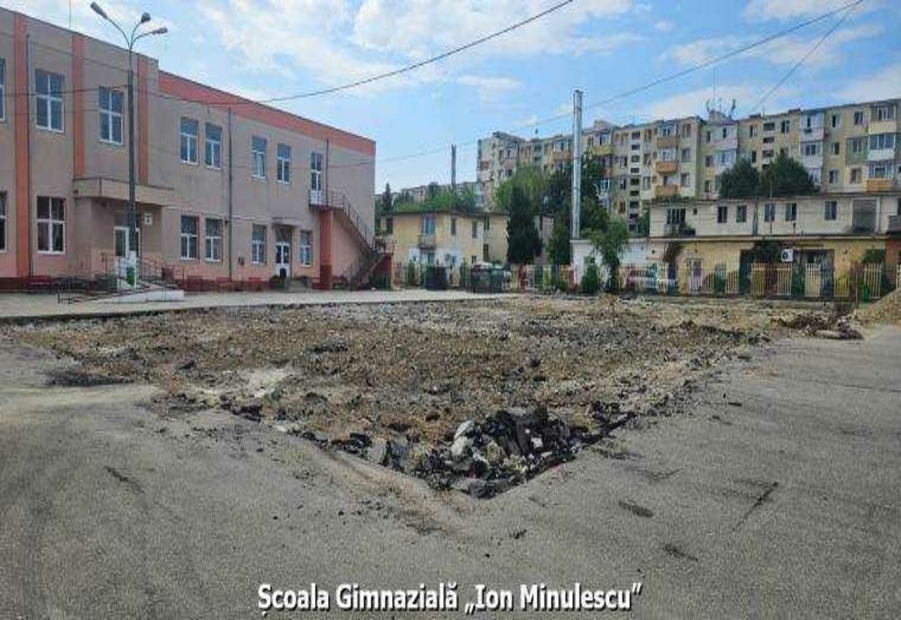 CONSTRUCȚIE TERENURI DE SPORT MULTIFUNCȚIONALE ÎN ȘCOLILE DIN PITEȘTI