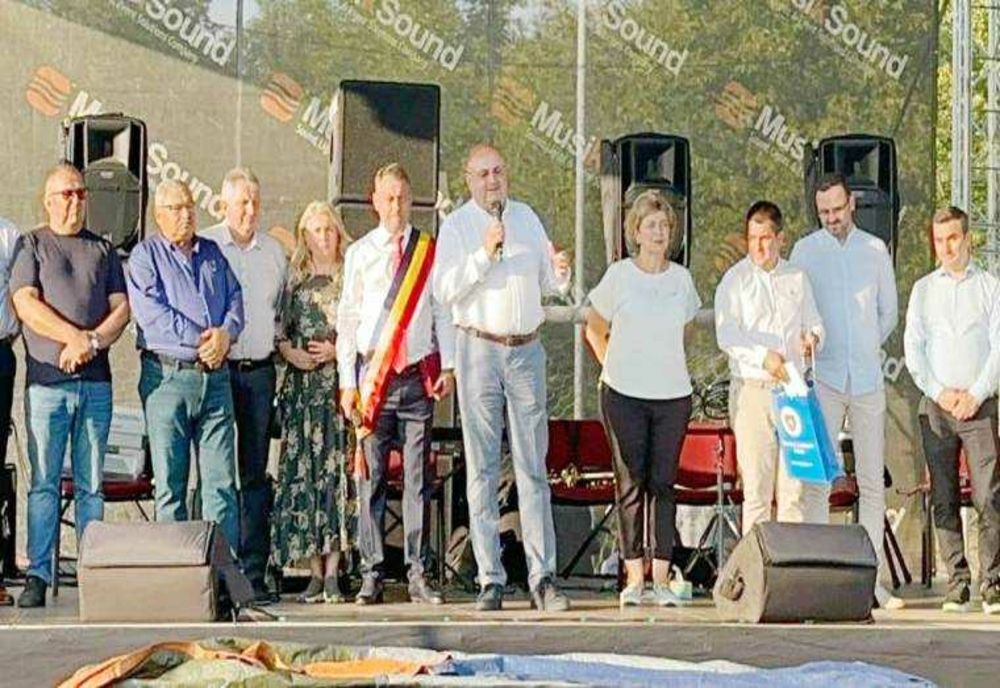 PREȘEDINTELE CJ ARGEȘ, ION MÎNZÎNĂ, LA ZIUA COMUNEI DAVIDEȘTI: COLABORARE FRUCTUOASĂ ȘI MESAJE DE SOLIDARITATE