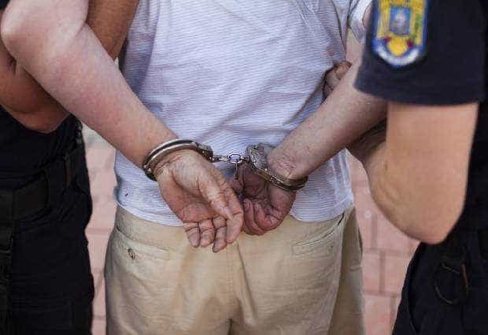 PERCHEZIȚIE LA DOMICILIU ÎN PITEȘTI ÎNTR-UN DOSAR DE FALS ȘI UZ DE FALS