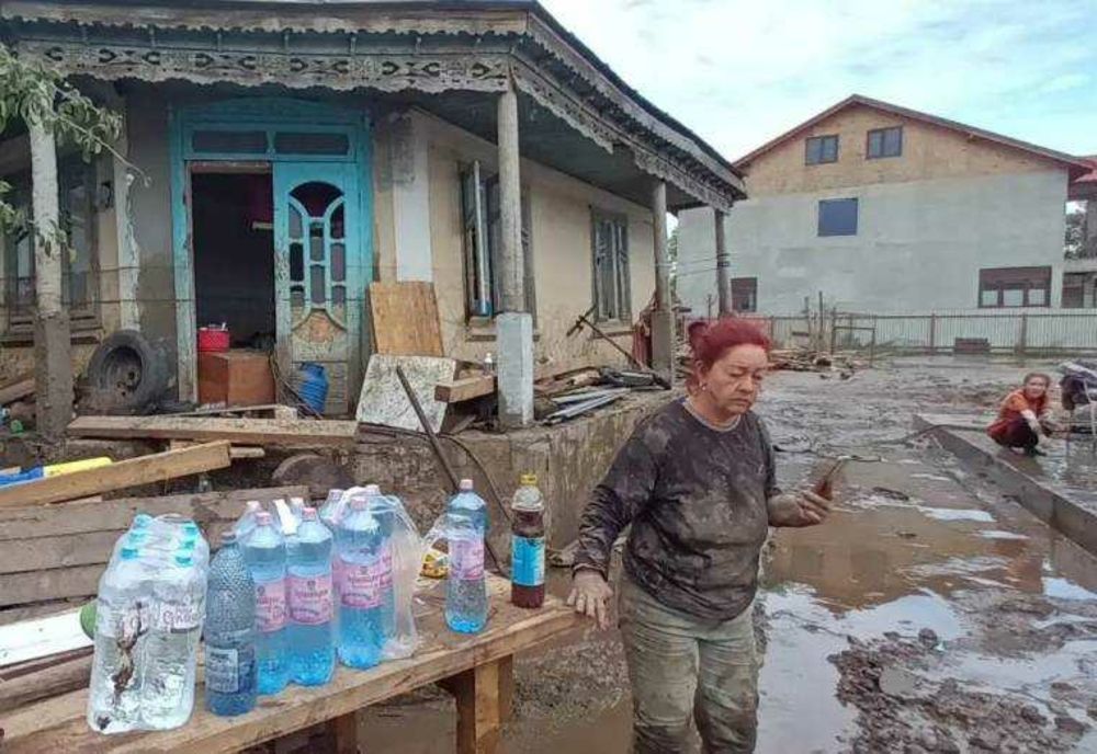 GUVERNUL ALOCĂ 15.000 DE LEI FAMLIILOR AFECTATE DE INUNDAȚII