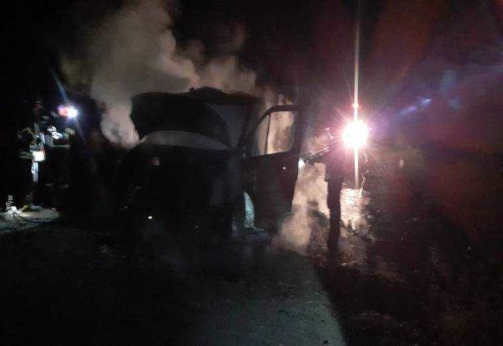 INCENDIU LA UN VEHICUL ÎN COMUNA UDA, ARGEȘ