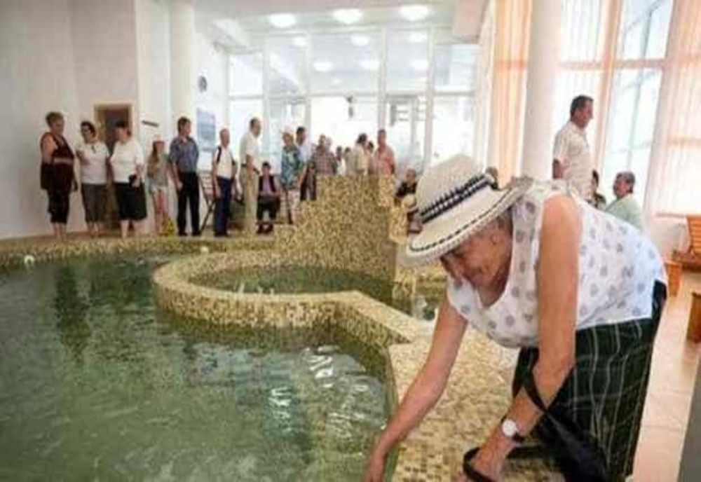 PENSIONARII VOR AVEA ACCES LA BILETE DE ODINHĂ ȘI TRATAMENT PRIN AUTORITĂȚILE LOCALE