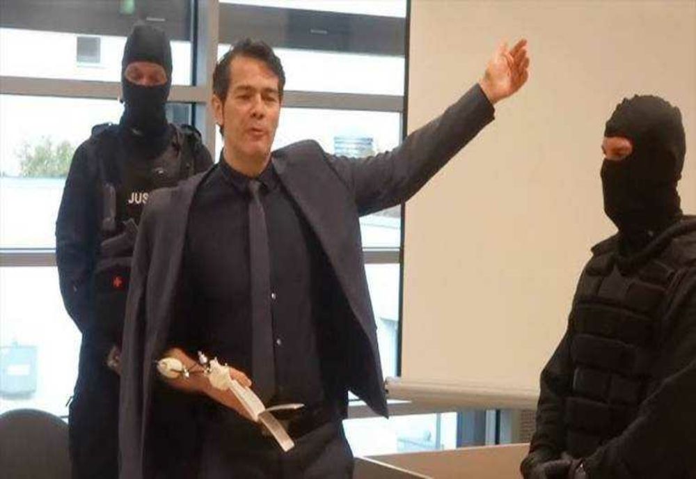 ADRIAN URSACHE - ROMÂNUL DESIGNAT CEL MAI FRUMOS BĂRBAT DIN GERMANIA