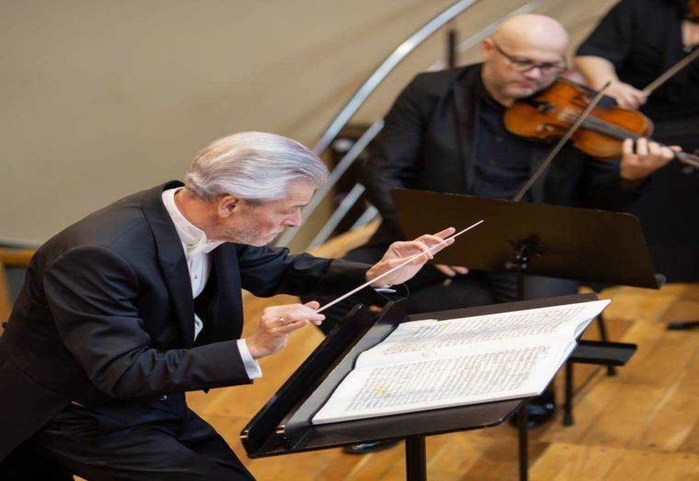 CONCERT SIMFONIC EXTRAORDINAR AL FILARMONICII PITEȘTI