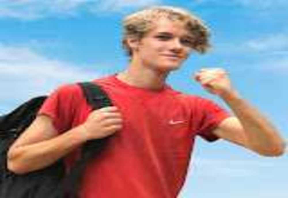 LUCA PFERDMENGES, JONGLER PROFESIONIST ȘI CĂLĂTOR ÎN LUME