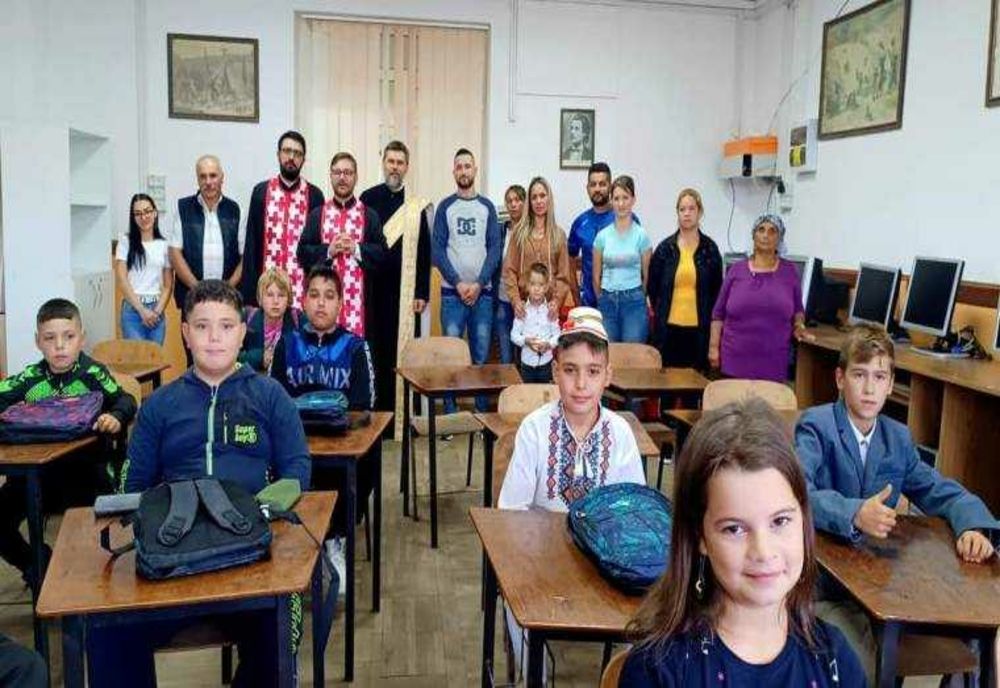 PROIECTUL SOCIAL "GHIOZDANUL MEU" AJUTĂ ELEVII DIN MEDIUL RURAL