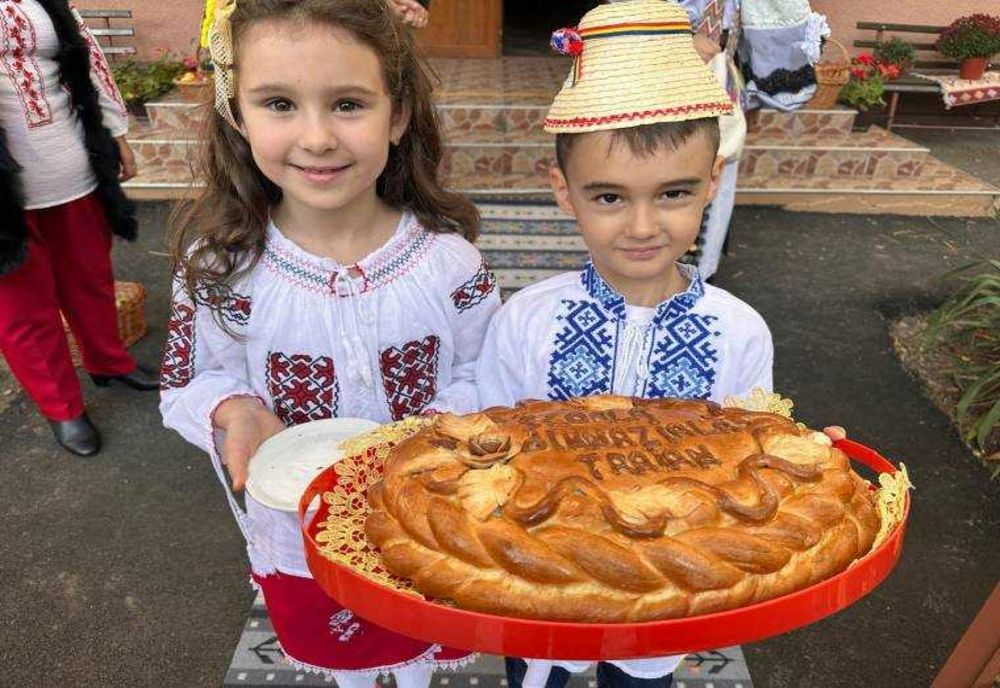 TÂRGURILE DE TOAMNĂ ORGANIZATE DE ȘCOLILE PITEȘTENE