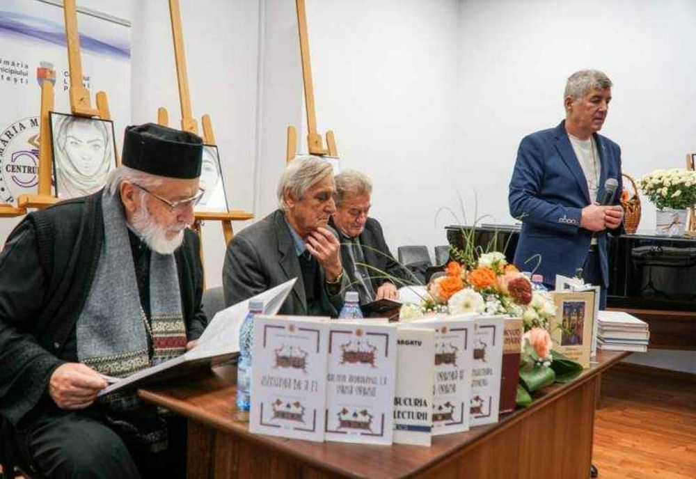 ANIVERSARE ARHIEPISCOPUL CALINIC ARGESEANUL LA CENTRUL CULTURAL PITESTI