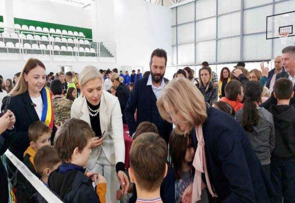 O SALĂ DE SPORT MODERNĂ INAUGURATĂ ÎN COMUNA CORBI