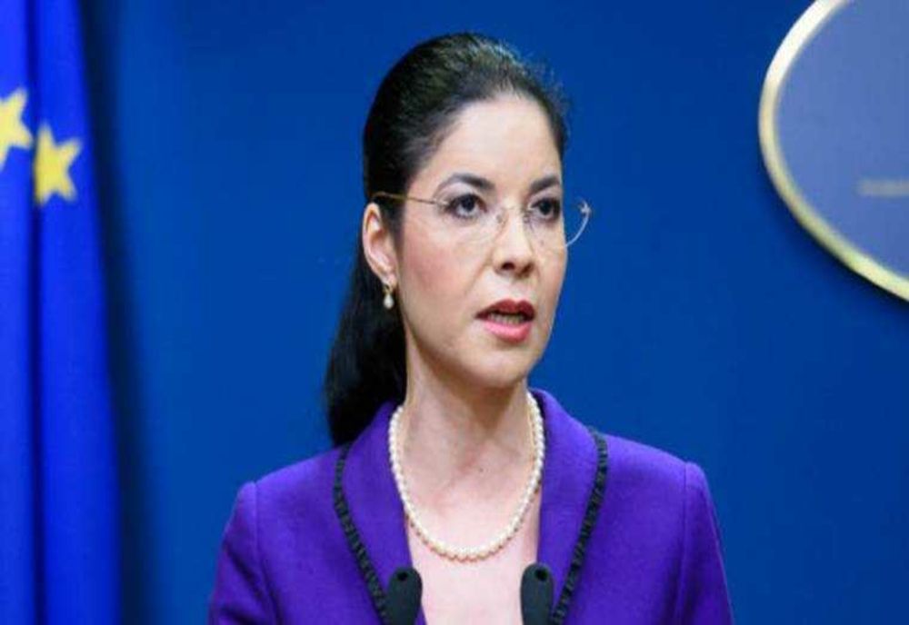 ANA BIRCHALL ÎȘI DEPUNE CANDIDATURA PENTRU FUNCȚIA DE PREȘEDINTE AL ROMÂNIEI