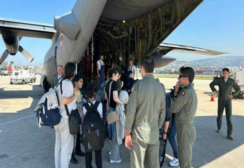ALȚI 74 DE ROMÂNI REPATRIAȚI DIN LIBAN ÎNTR-O MISIUNE UMANITARĂ