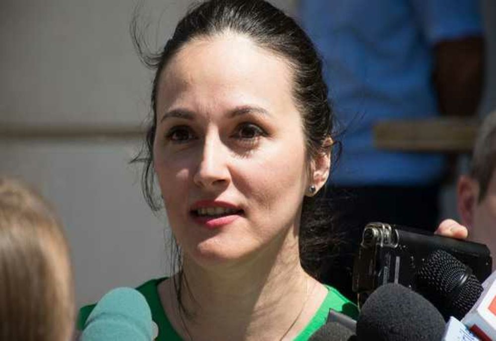 ALINA BICA, FOSTA ȘEFĂ A DIICOT, SCAPĂ DE EXECUTAREA PEDEPSEI PENTRU FAVORIZAREA OMULUI DE AFACERI OVIDIU TENDER ȘI CERE DESPĂGUBIRI DE PESTE 1 MILION DE EURO