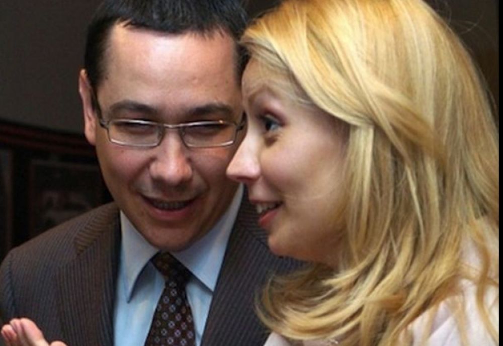 VICTOR PONTA ȘI DACIANA SÂRBU AU DIVORȚAT DUPĂ 19 ANI DE MARIAJ