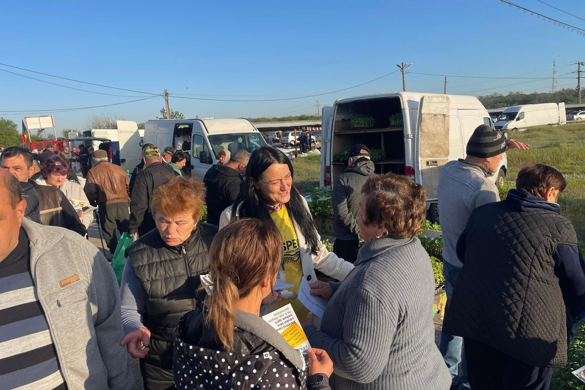 ARGEȘENI DIN ROCIU CER SCHIMBARE: „VREM UN PREȘEDINTE AL POPORULUI!”