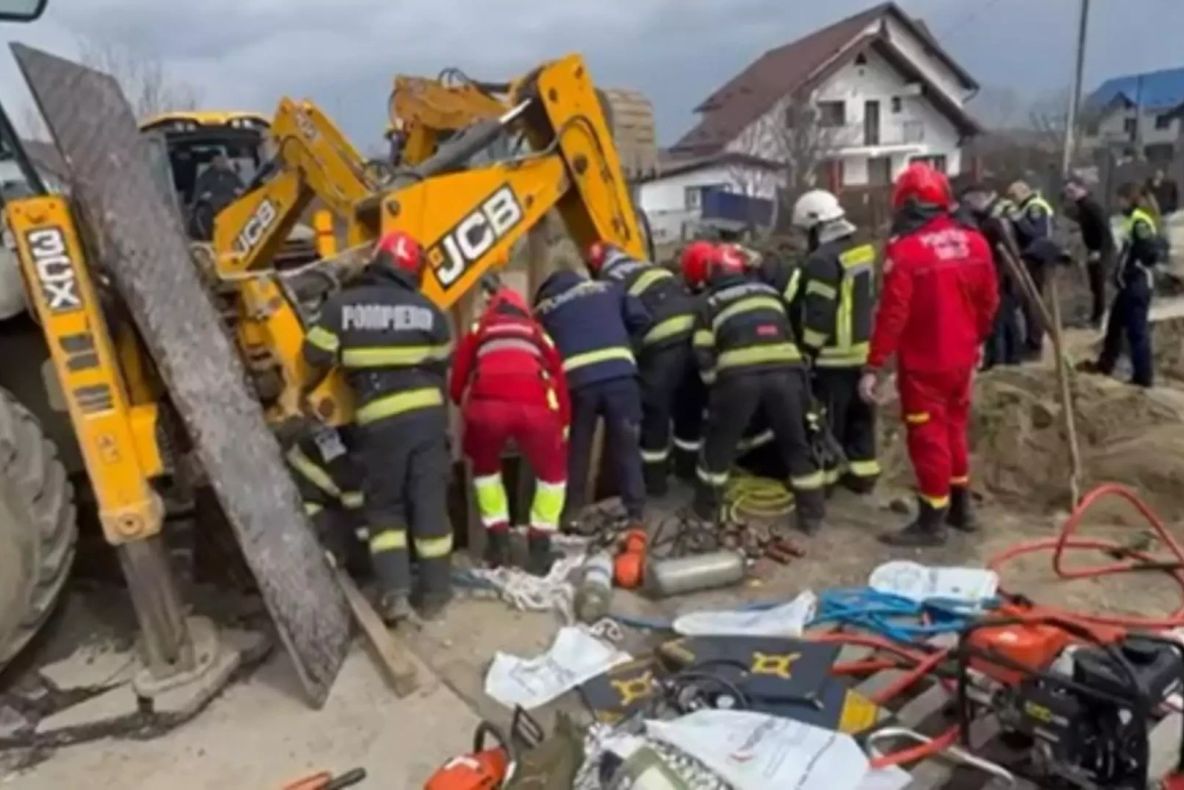Bărbat prins sub un mal de pământ la Bascov, în județul Argeș: intervenție contracronometru a pompierilor VIDEO