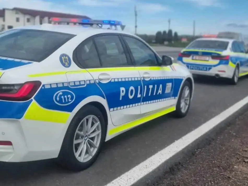 Scandal violent în Dej: un bărbat și-a atacat mama, apoi a lovit polițiștii chemați în ajutor