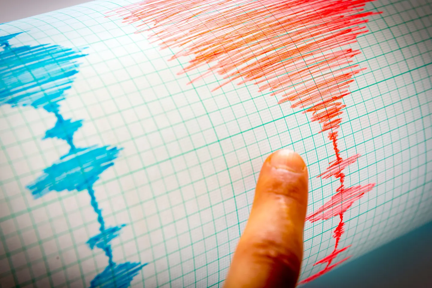Cutremur în România, marți seară. S-a simțit în mai multe județe, inclusiv în București