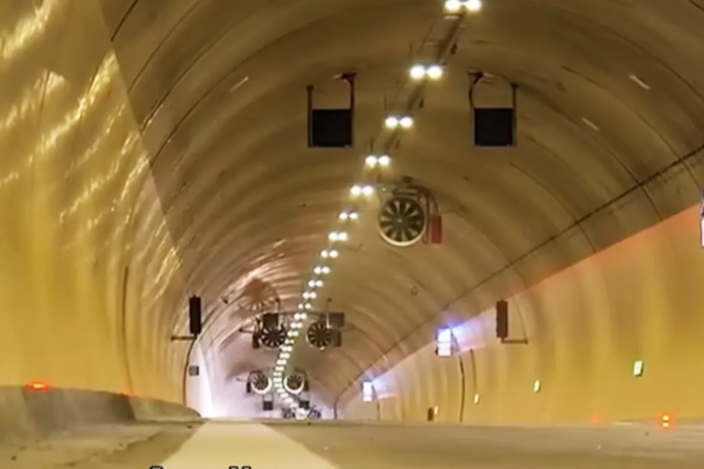 Capul de foraj TBM pentru Tunelul Poiana a ajuns la șantier. Pas înainte pentru autostrada Sibiu-Pitești