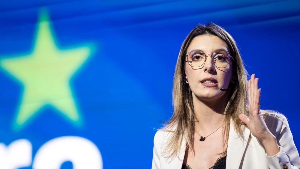 Ministrul Mediului anunță că toate șezlongurile amplasate ilegal pe plaje vor fi ridicate