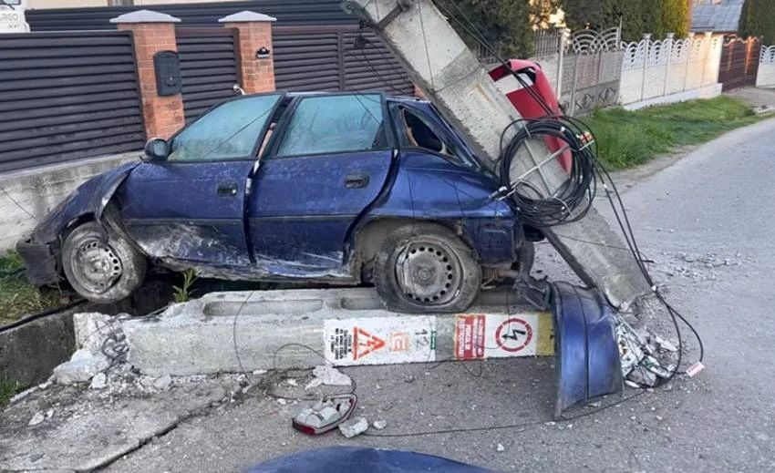 Accident grav în Câmpulung: un bărbat a murit după ce a intrat cu mașina într-un stâlp