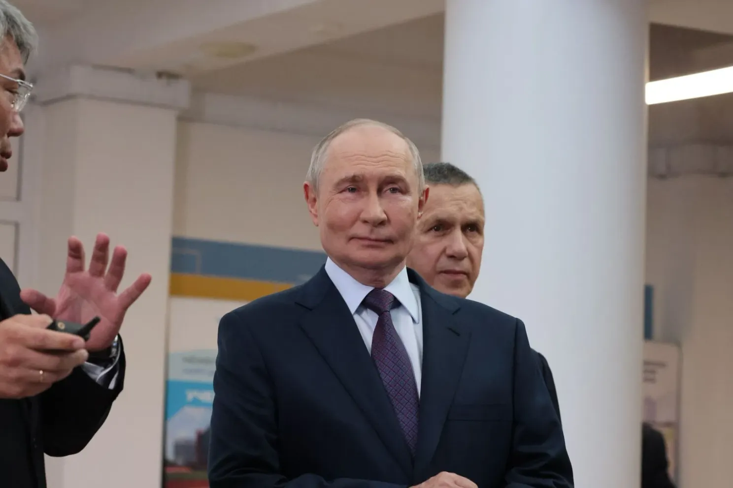 Putin vorbește despre pace, apoi Rusia lovește din nou Kievul. Emisarii lui Trump nu au obținut un acord