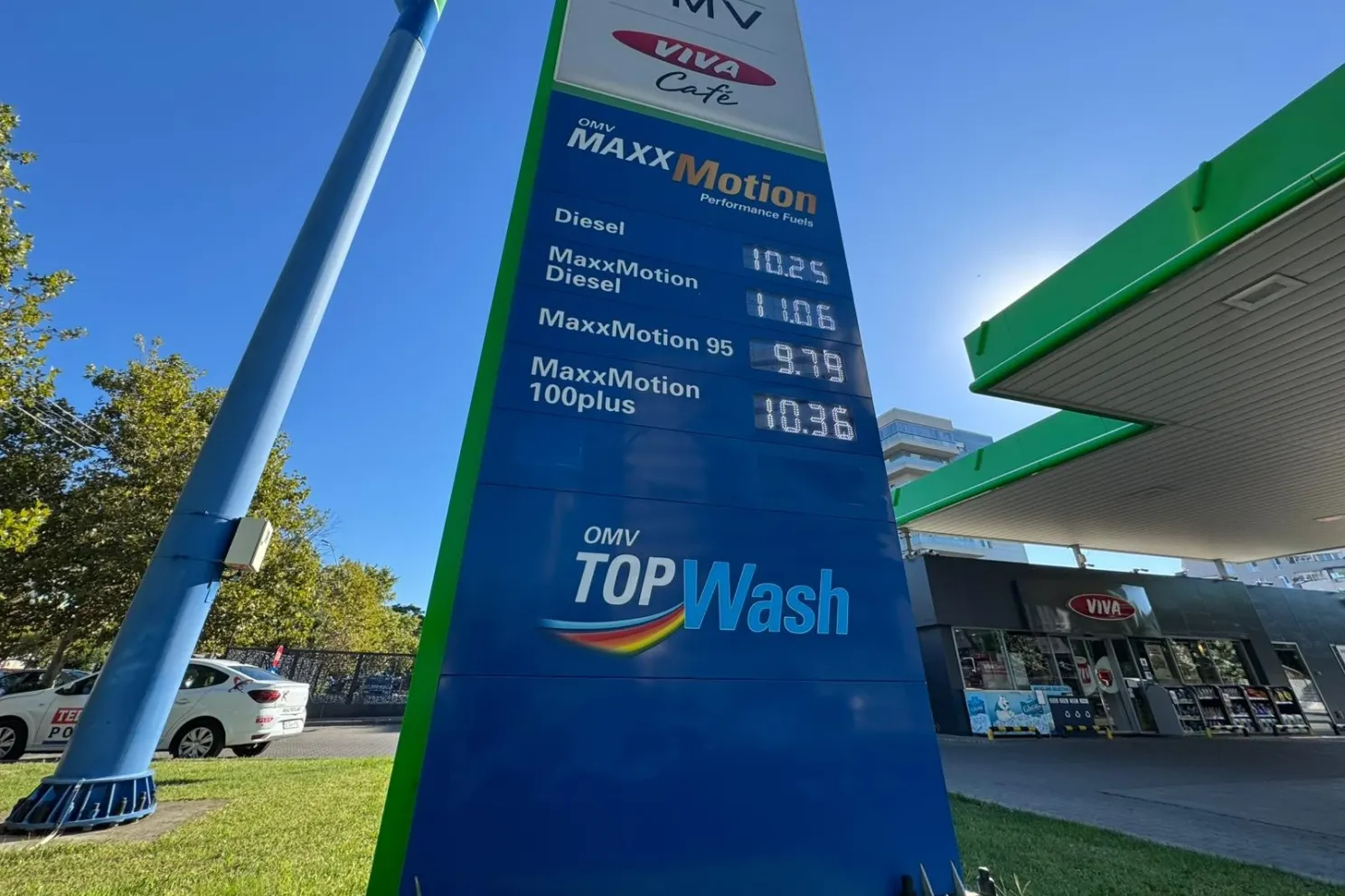 Benzina a atins un nou maxim istoric în România: 9,79 lei/litru în București, în ciuda reducerii accizei