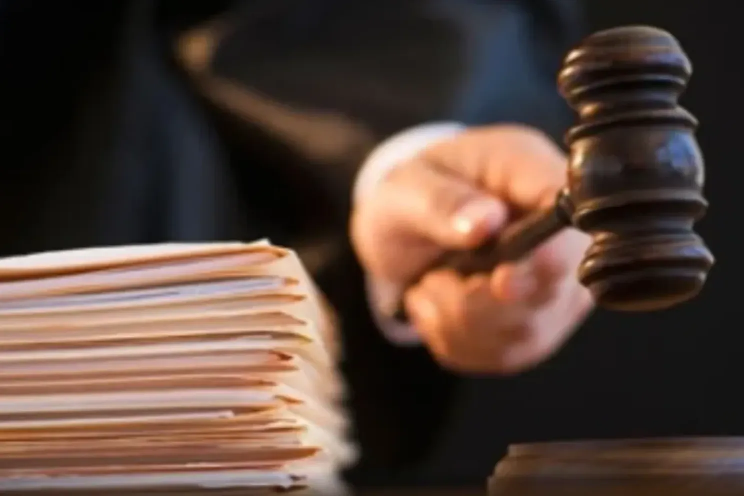 Situație fără precedent: 47 de magistrați au pus poprire pe conturile Tribunalului Argeș