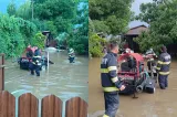 Misiuni dificile pentru pompierii din Prahova. Zeci de intervenții după ploaia torențială, o bătrână salvată din casa inundată-FOTO
