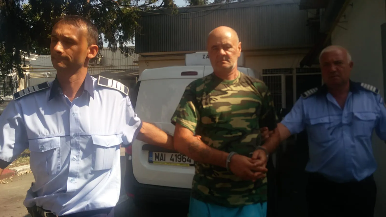 Recidivist în arest după ce a înjunghiat un bărbat