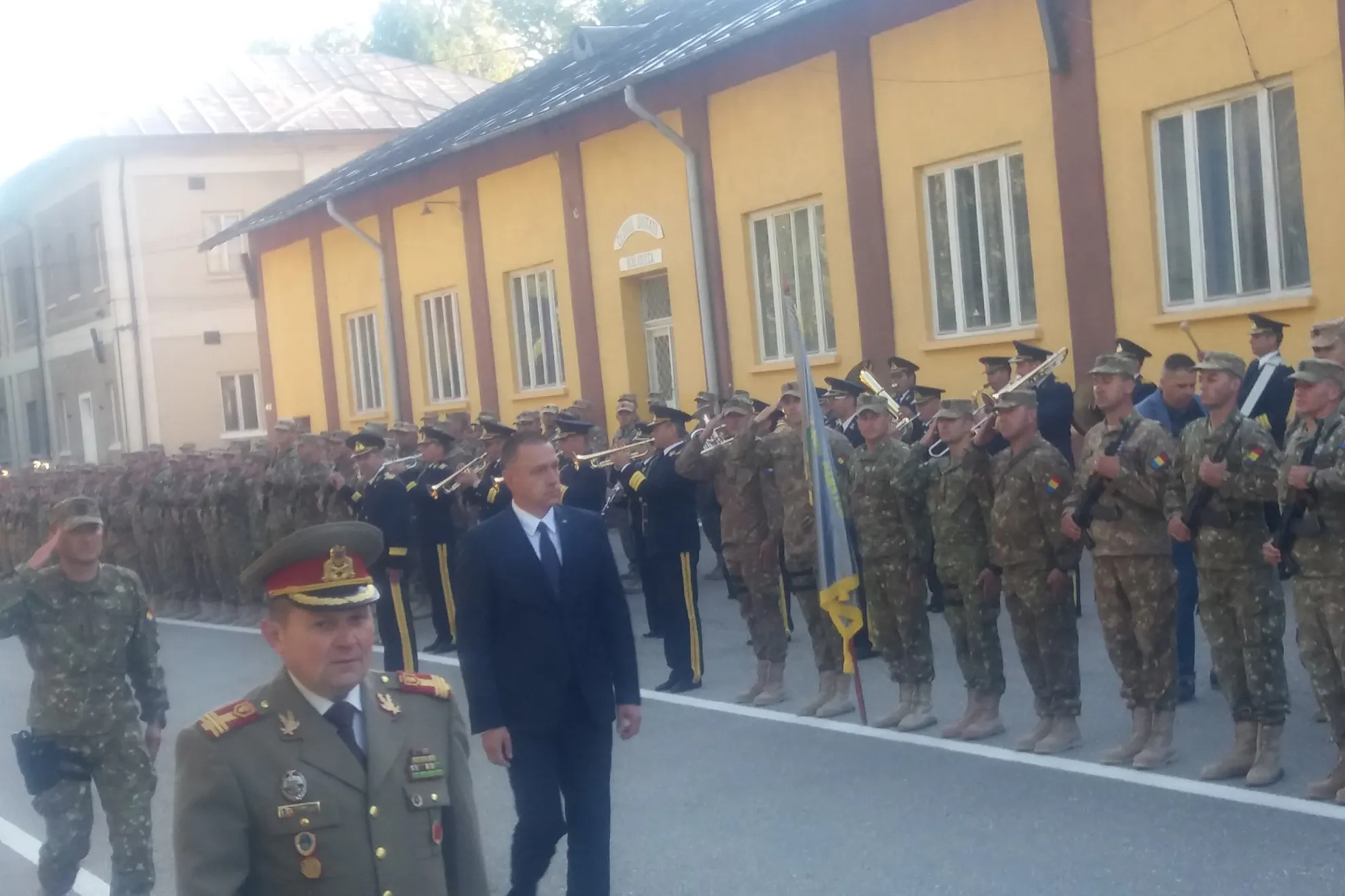 Misiune indeplinita au raportat militarii ministrului Mihai Fifor
