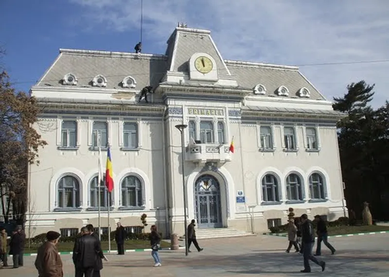 Se fac angajari la Primaria Pitesti