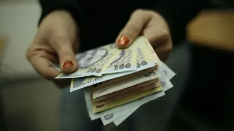 un bătrân pacalit prin metoda împrietenire