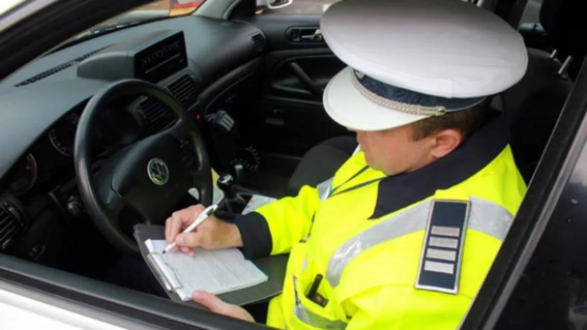 Condamnat dupa ce a fost prins conducand fara permis