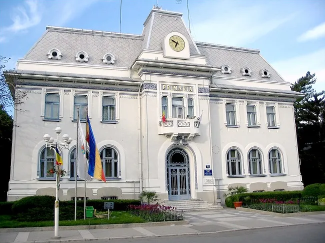 Primaria-Pitesti angajeaza