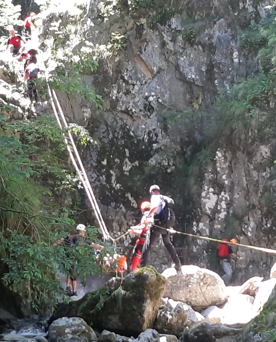 turistă salvată din canionul Valea lui Stan (7)
