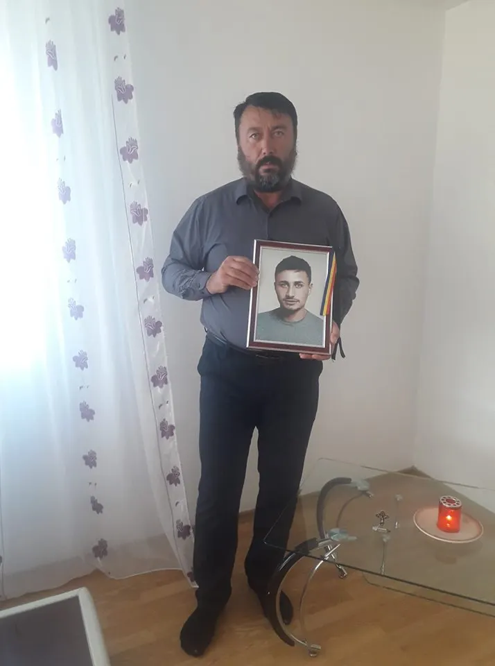 tatăl tânărului ucis