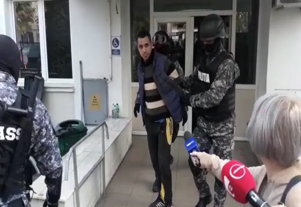 Deținutul care a evadat dintr-un spital din Pitești, trimis în judecată
