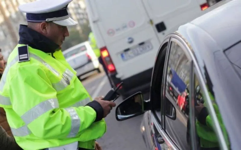 Si-a luat masina inaintea permisului de conducere