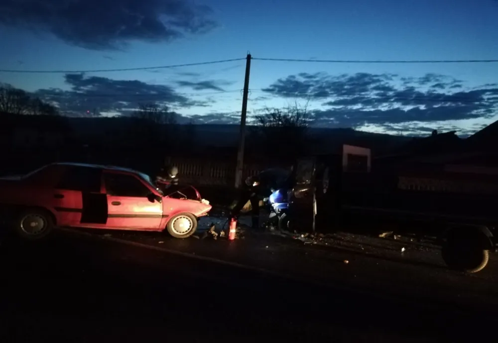 Un şofer începător a provocat accident când depăşea coloana