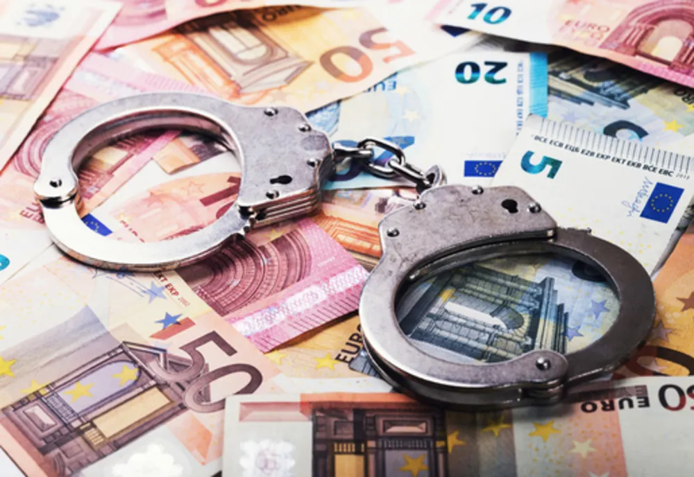 Trimiși în judecată pentru evaziune fiscală. Prejudiciu de peste 130.000 lei
