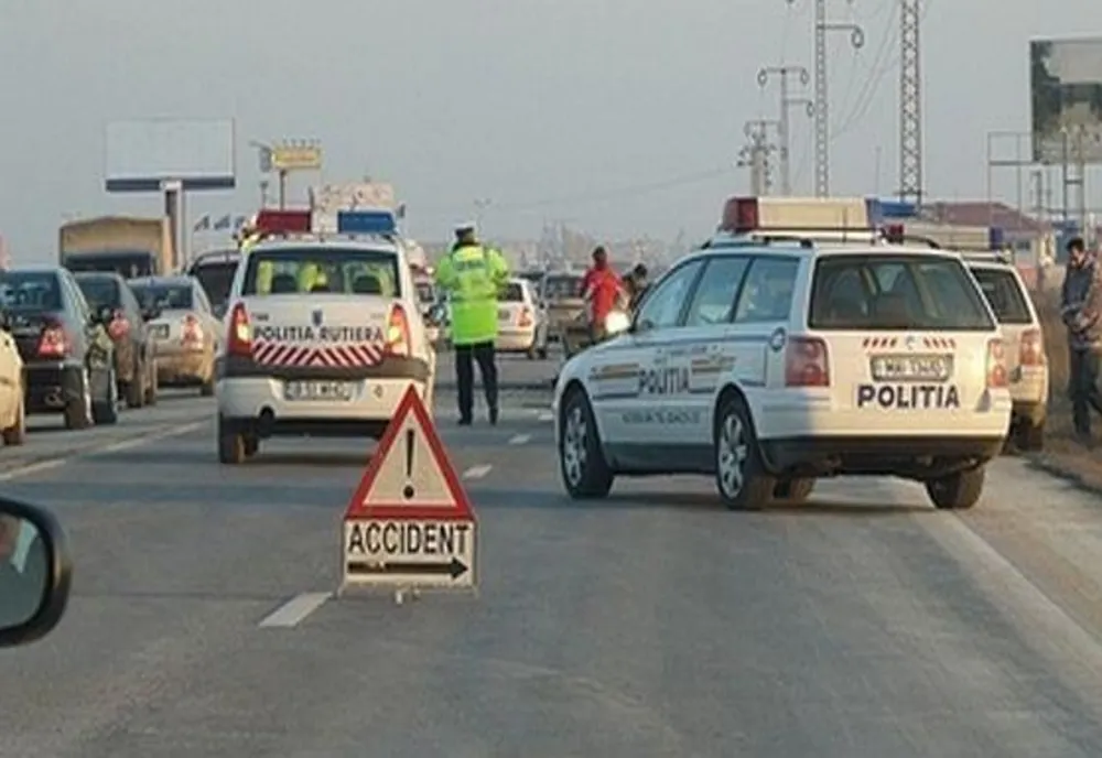 Șofer rănit după ce s-a răsturnat cu mașina pe A1! 