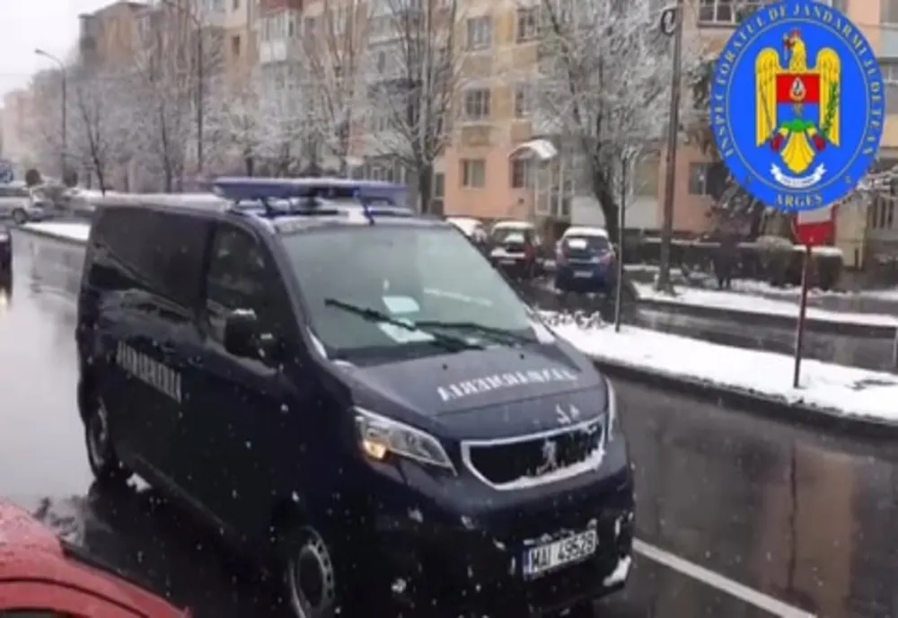 Jandarmii și polițiștii transmit mesaje acustice pe străzi!