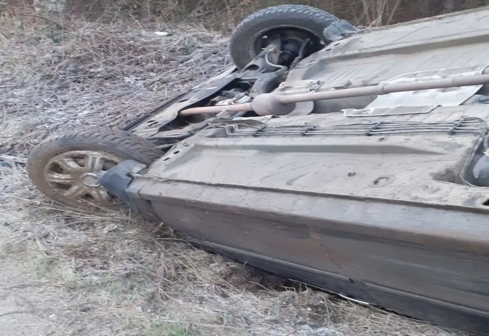 Accident în Piteşti: Un autoturism răsturnat pe Calea Drăgăneşti