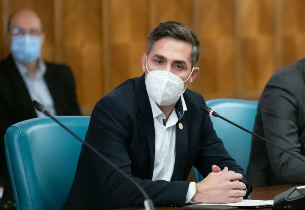 Președintele CNCAV, dr. Valeriu Gheorghiță va merge în locul copilăriei pentru a vaccina persoanele care doresc să se imunizeze