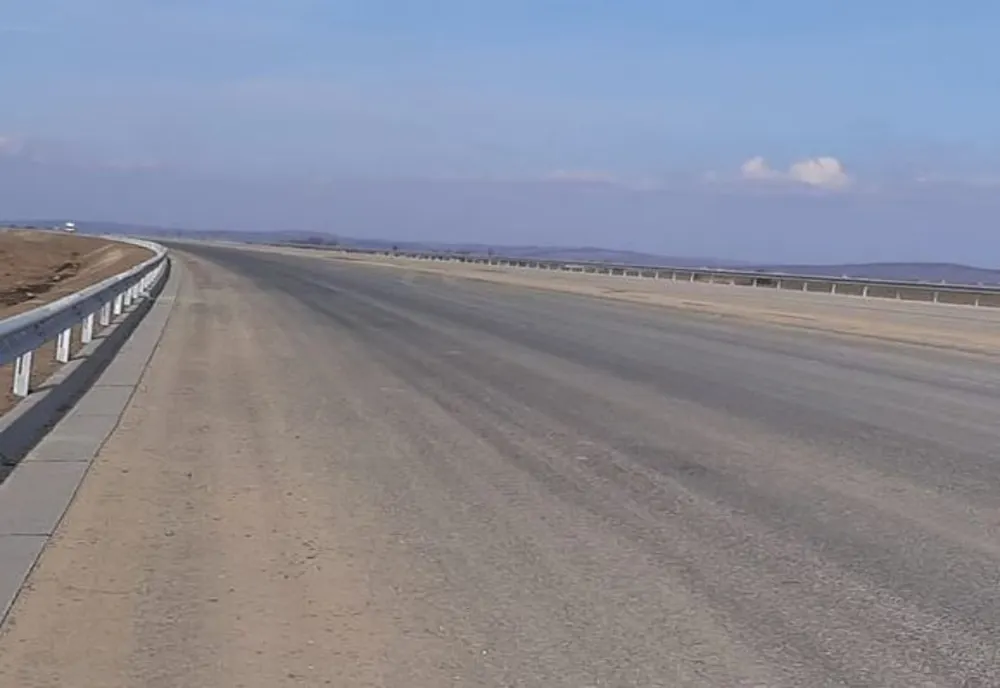 Limita de viteză pe Drumul Expres Craiova-Piteşti ar putea fi de 120 km/oră. Iniţiativă legislativă
